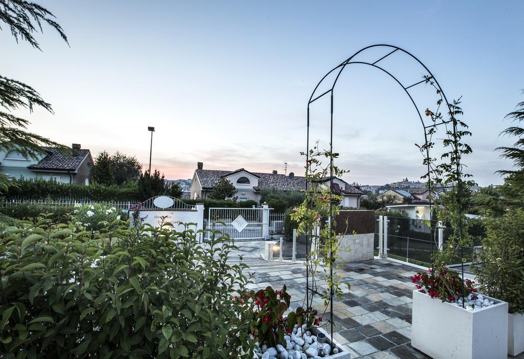 Holiday Residence Belohorizonte Macerata Exteriér fotografie